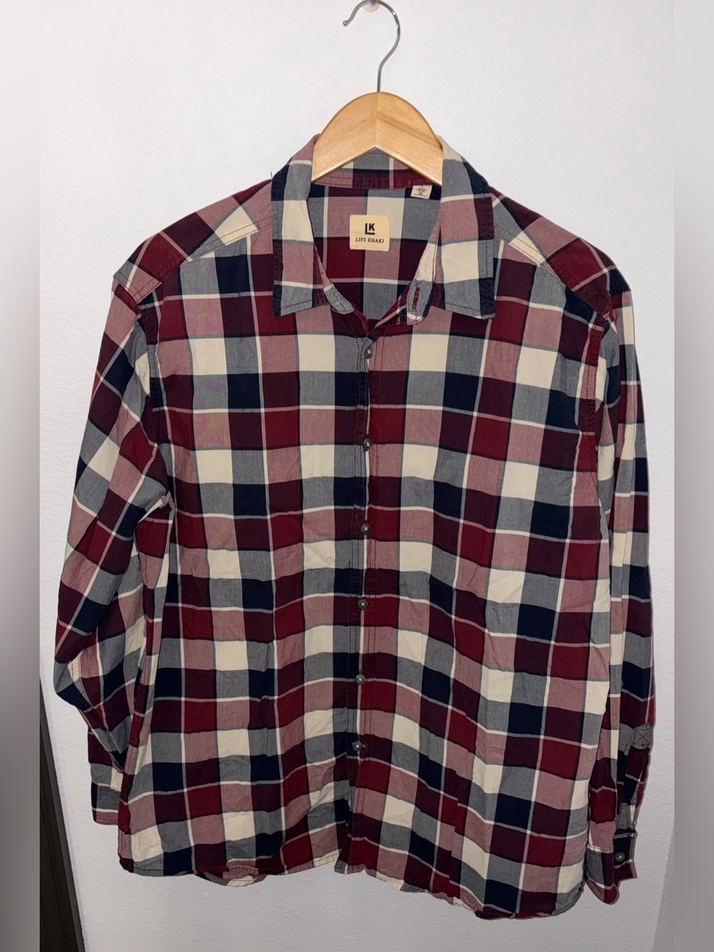 Lyle & Scott Men's Burgundy Plaid Button-Down Shirt‎